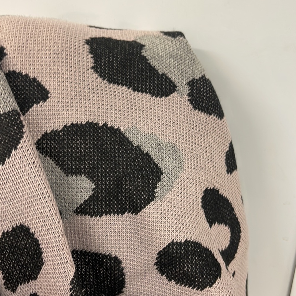 Sale! Leopard V Neck Sweater in Taupe - Picture 6 of 7